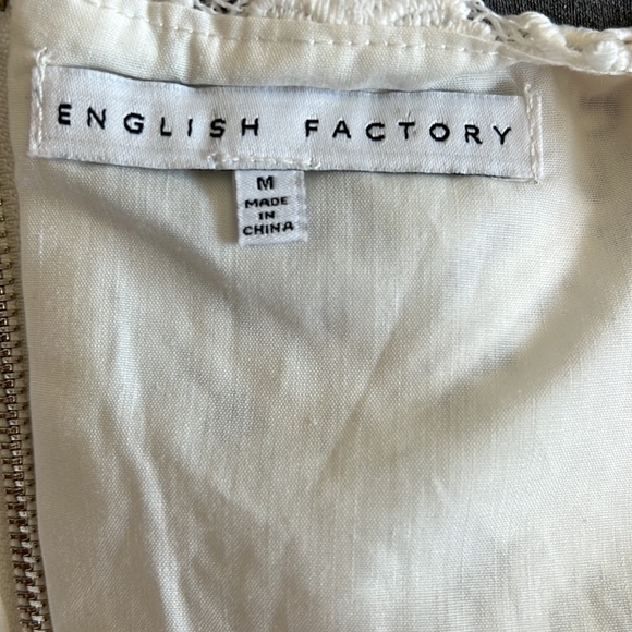 🔹 English Factory Lace Crop Top - Picture 3 of 4